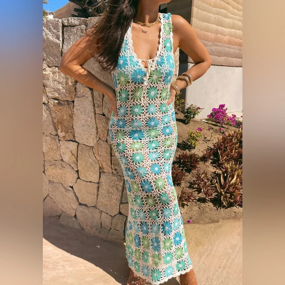 Show Me Your MuMu Vacay Tank Coverup - Picture 1 of 4